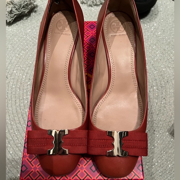 TORY BURCH PUMPS/HEELS - Picture 1 of 6